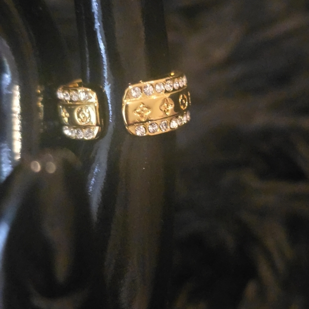 LV 18kgp Gold and Silver Intricate Ring - Picture 4 of 7